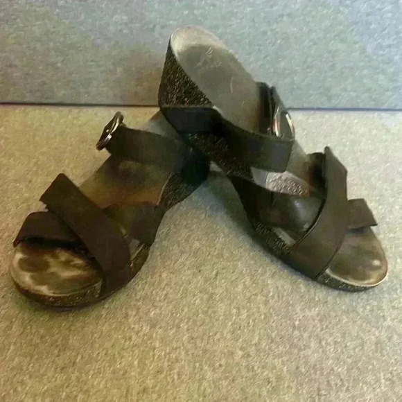 Dansko Susie Platform 2” Wedge Black Adjustable Leather Wedge Women 10 or 41 EU - Picture 9 of 14